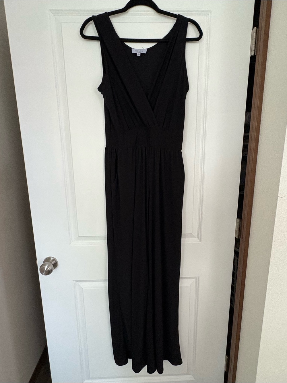 Gilli Black Sleeveless V-Neck Jumpsuit